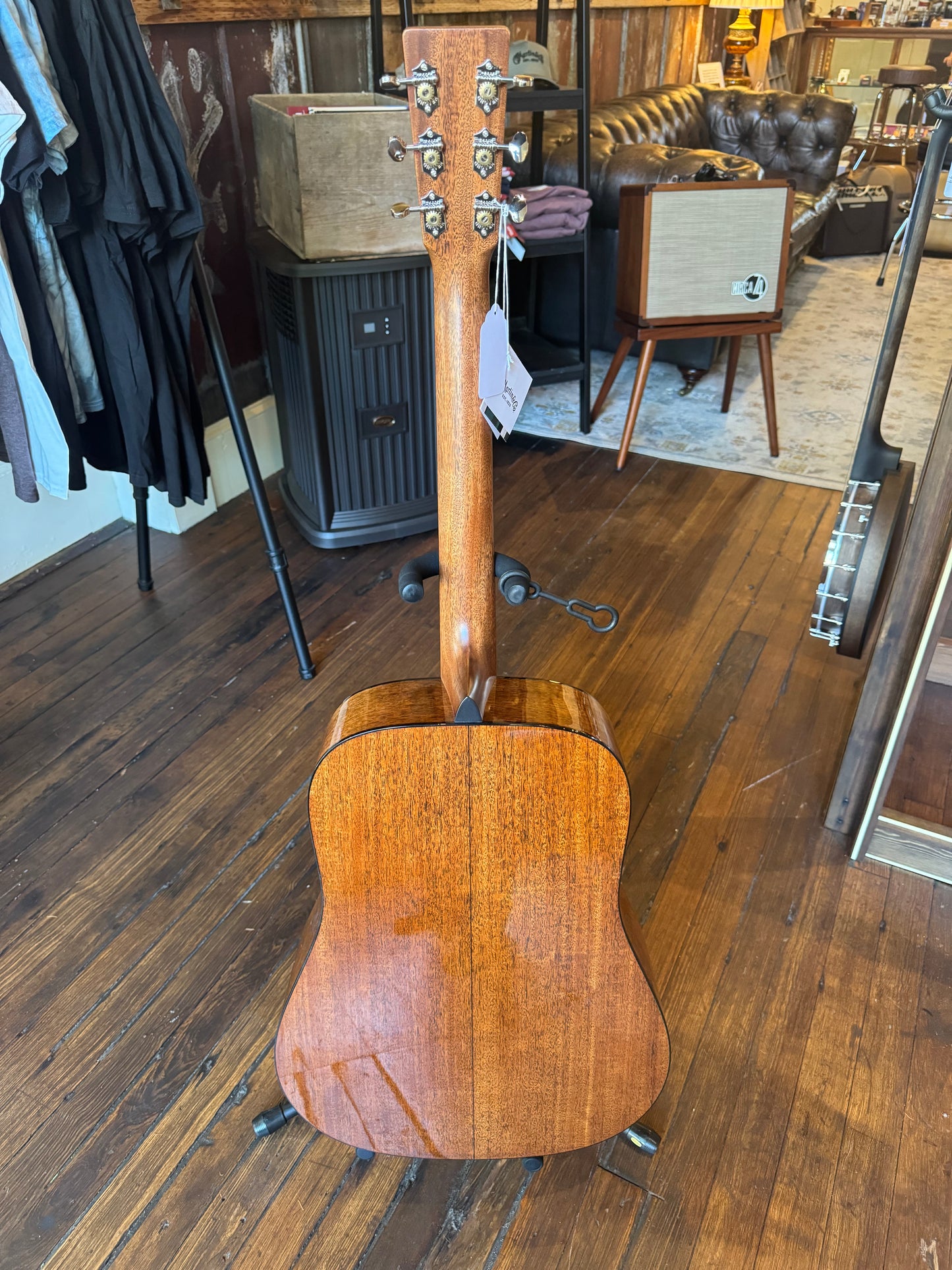 Martin D-18