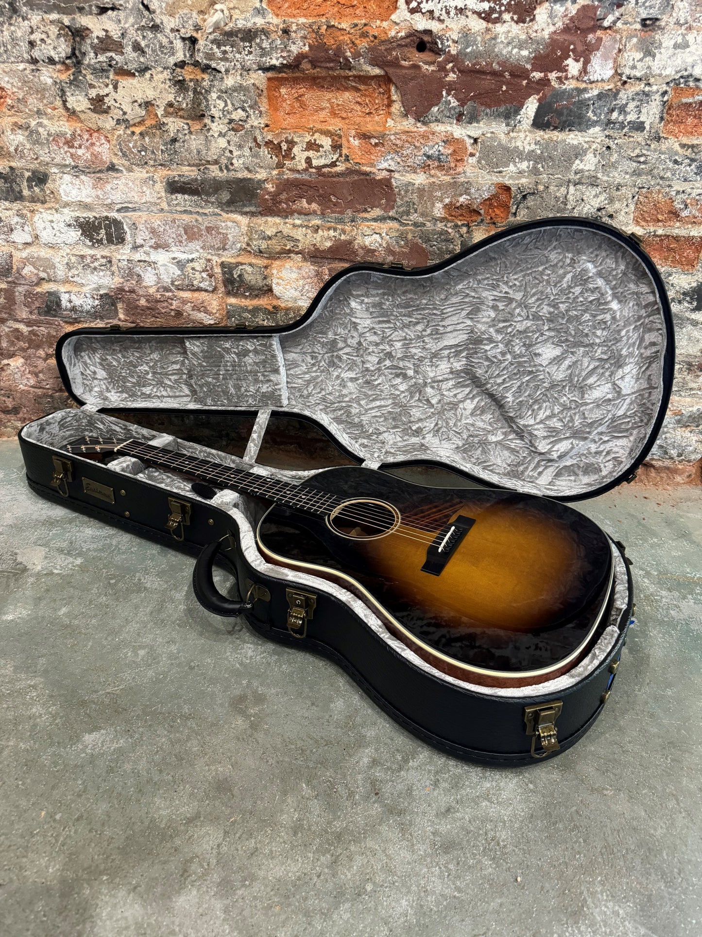 Eastman E10SS-TC Slope Shoulder Dreadnought