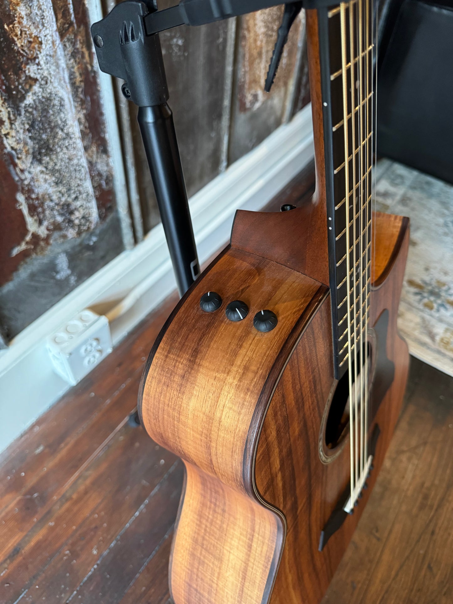 2023 Taylor C26ce BO24 8 String Baritone(IN STORE ONLY)