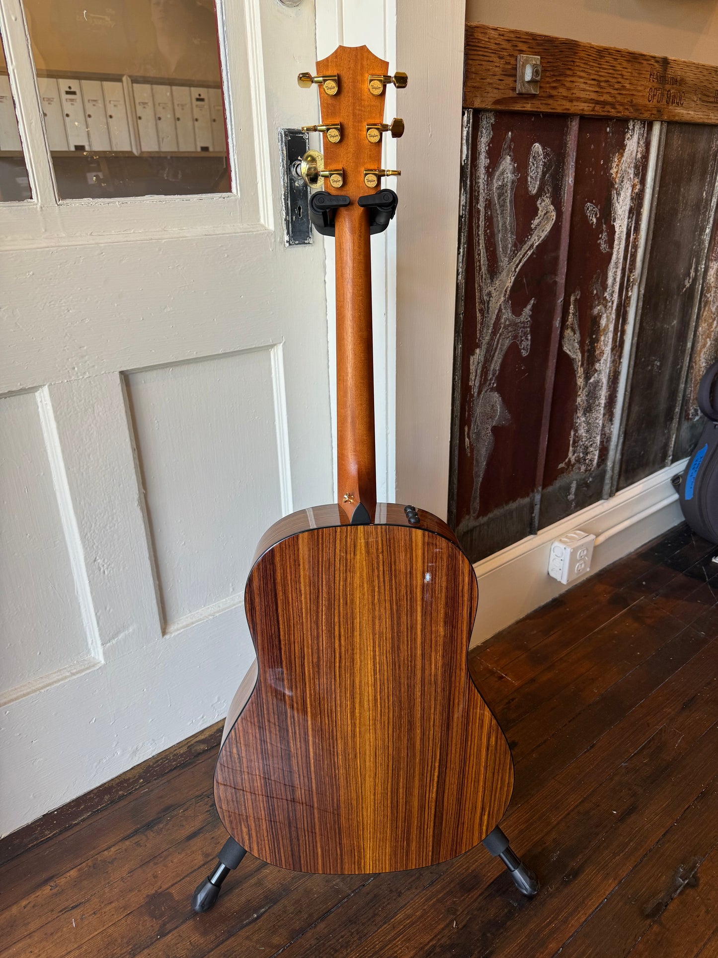 Taylor 217e-SB-Plus