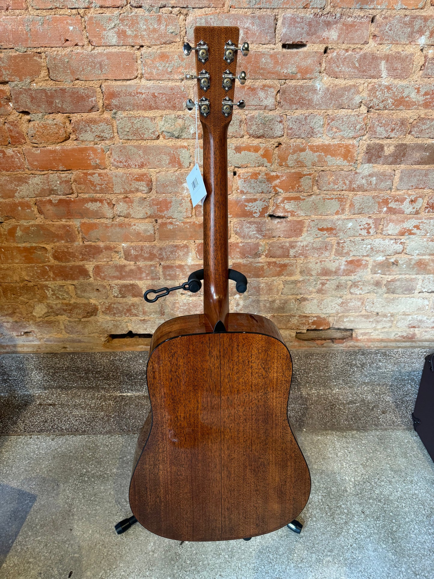Martin D-18