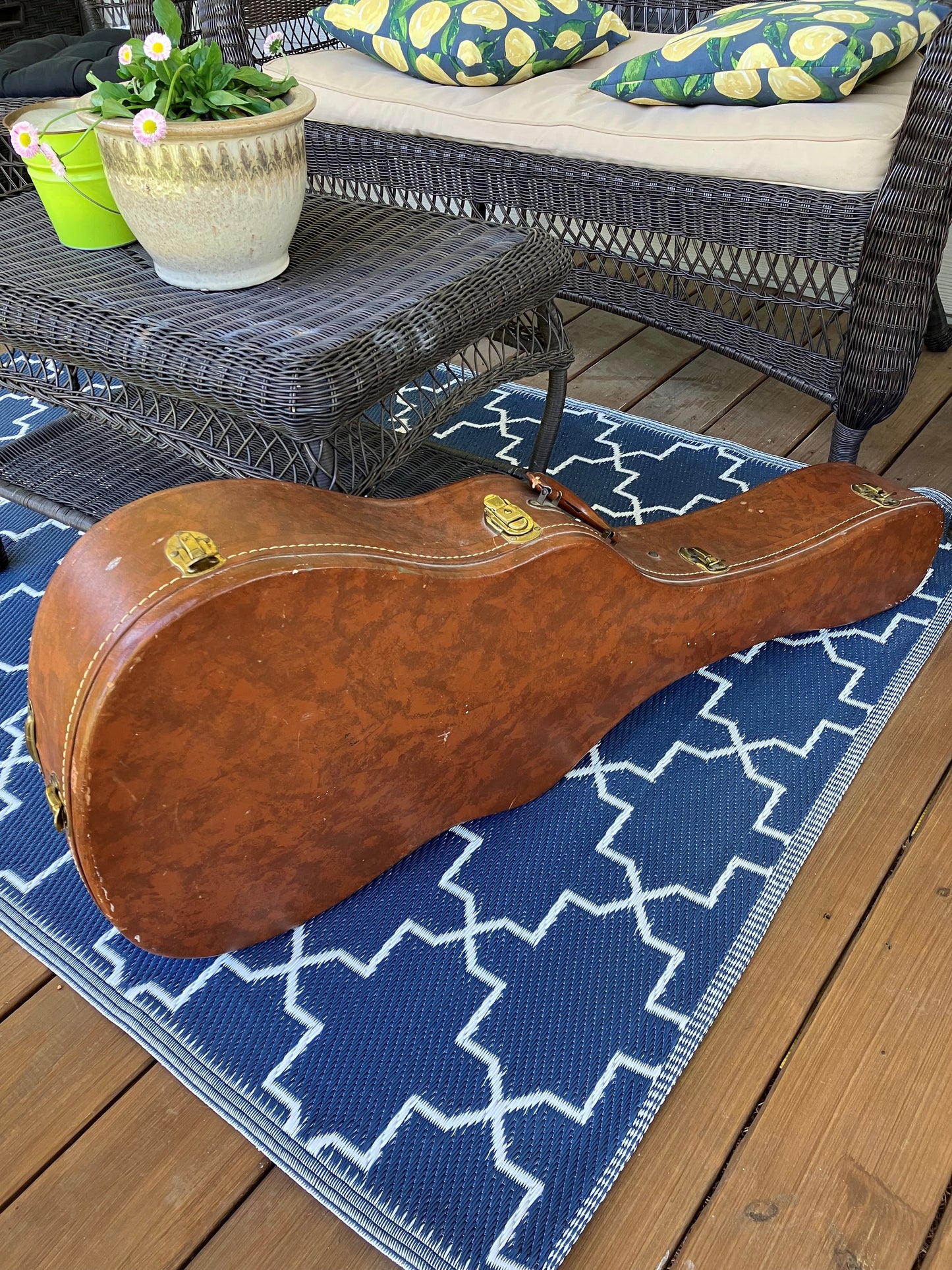 SOLD 1950's Gibson-Lifton Guitar Case