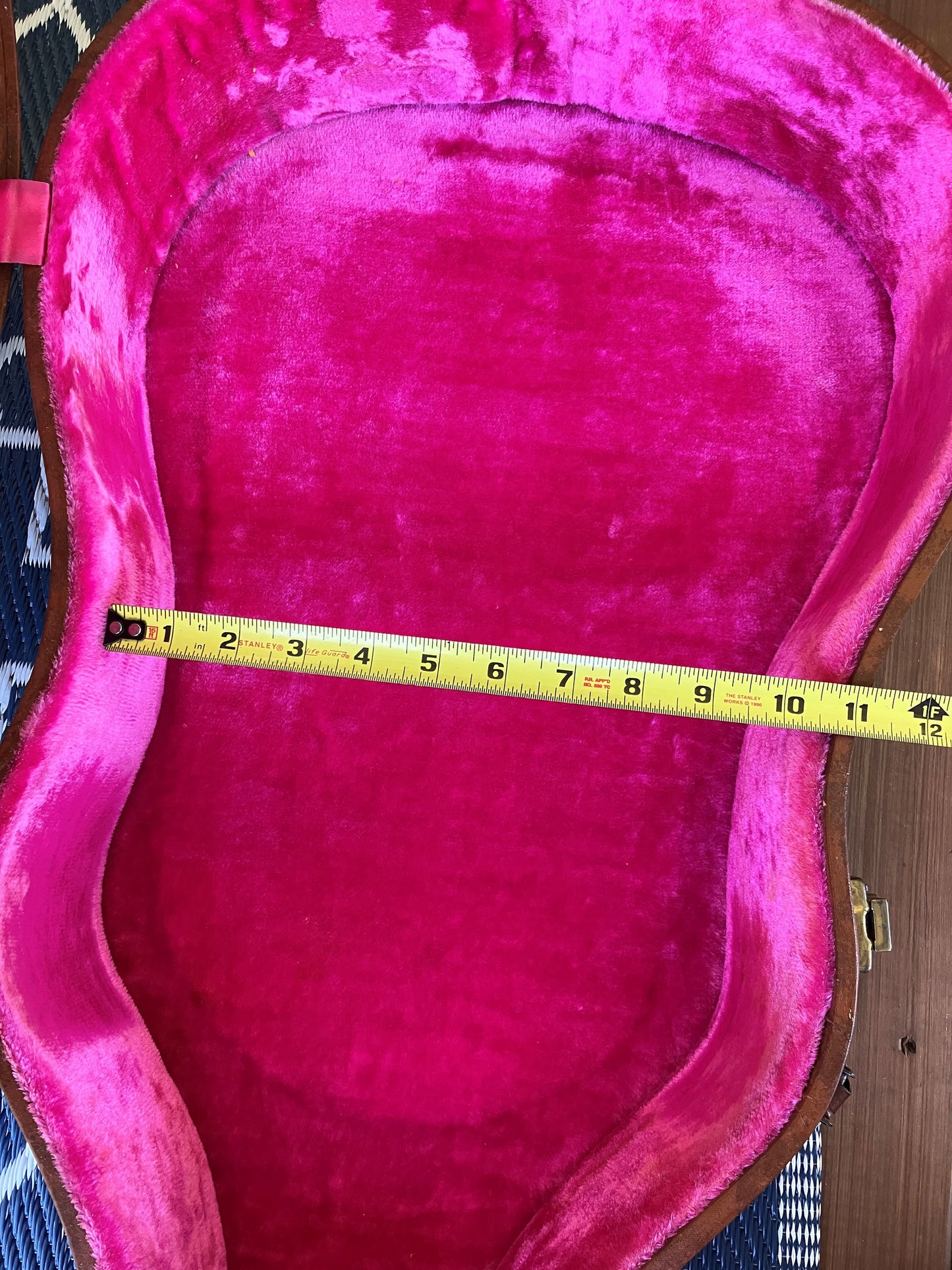 SOLD 1950's Gibson-Lifton Guitar Case
