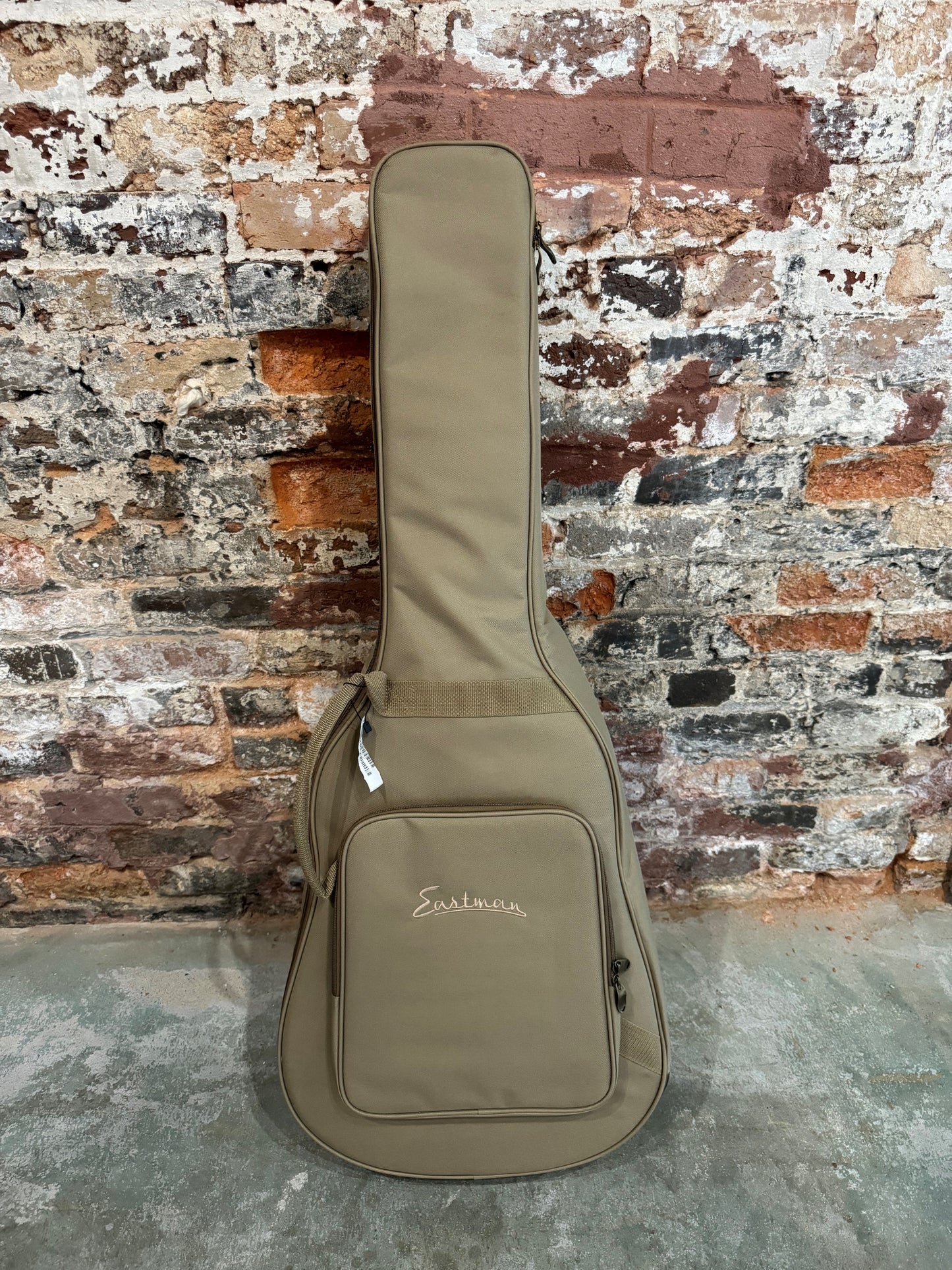 Eastman PCH1-OM (natural fin.)