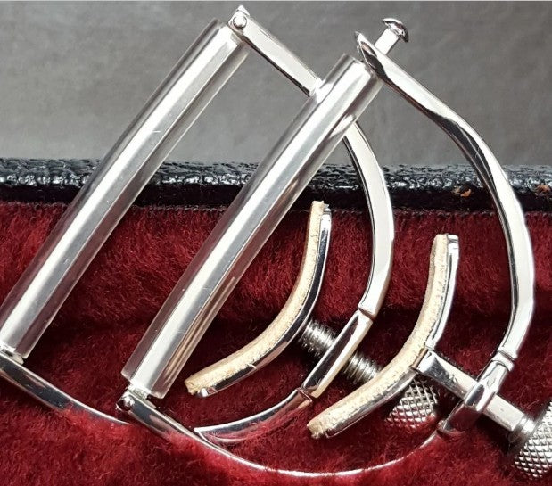 Elliott Elite Capo- 2 nut sizes available