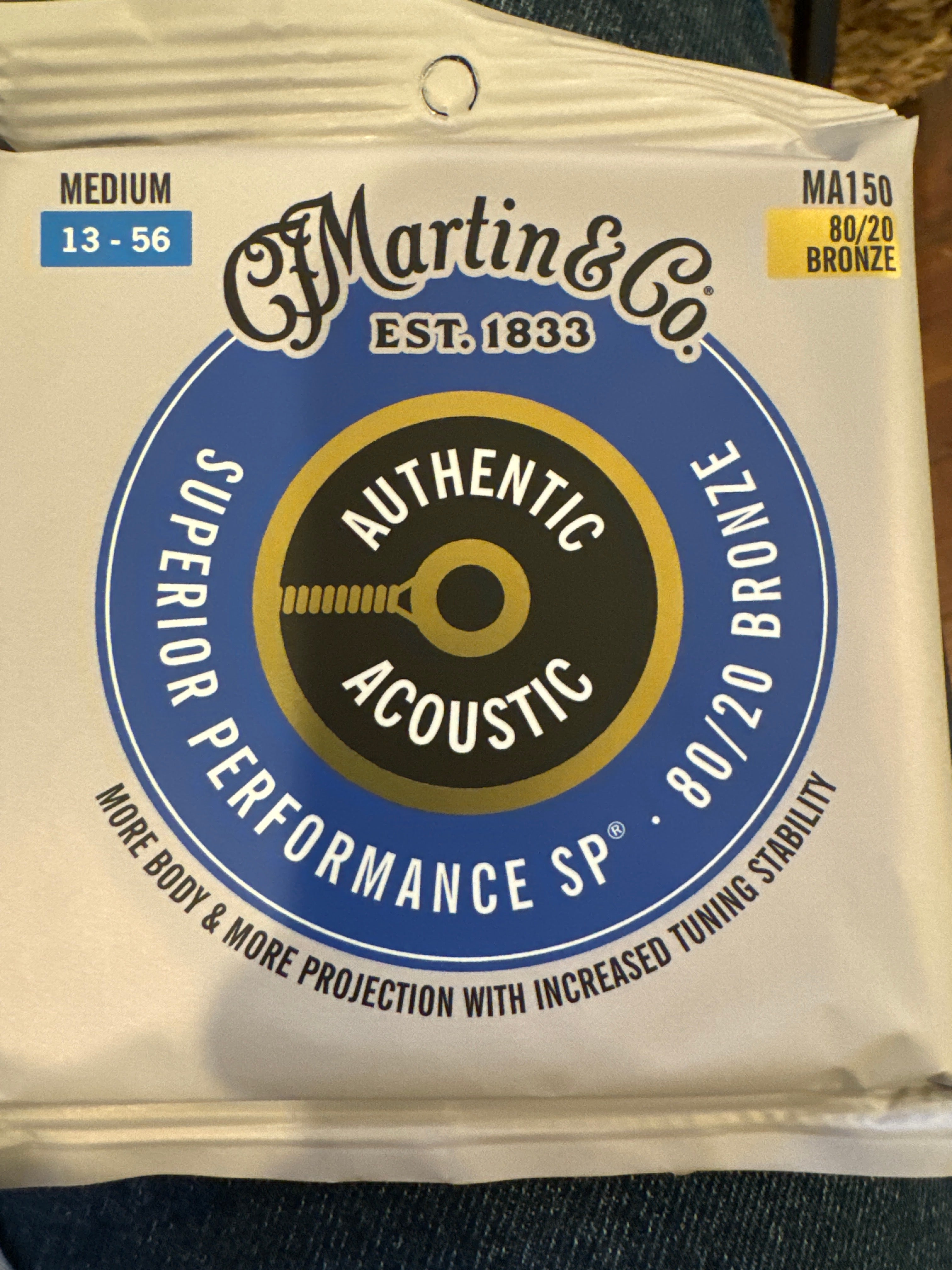 MARTIN Acustico NUOVA VERSIONE 3 Pack Medium (13-56) 80/20 Bronzo, Confezione da 3 MARTIN Acustico NUOVA VERSIONE 3 Pack Medium (13-56) 80/20 Bronzo, Confezione da 3