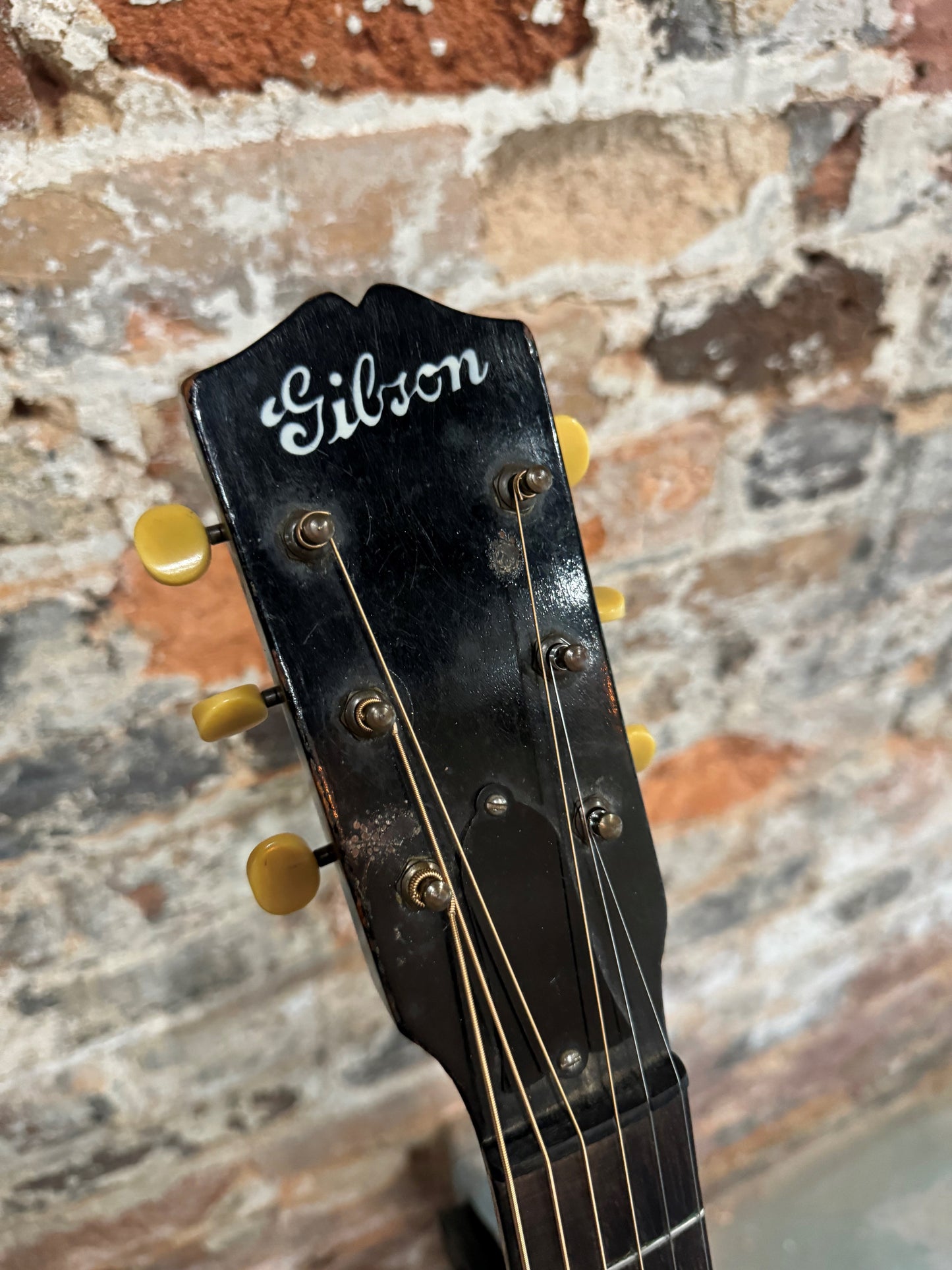 SOLD 1938 Gibson L-0