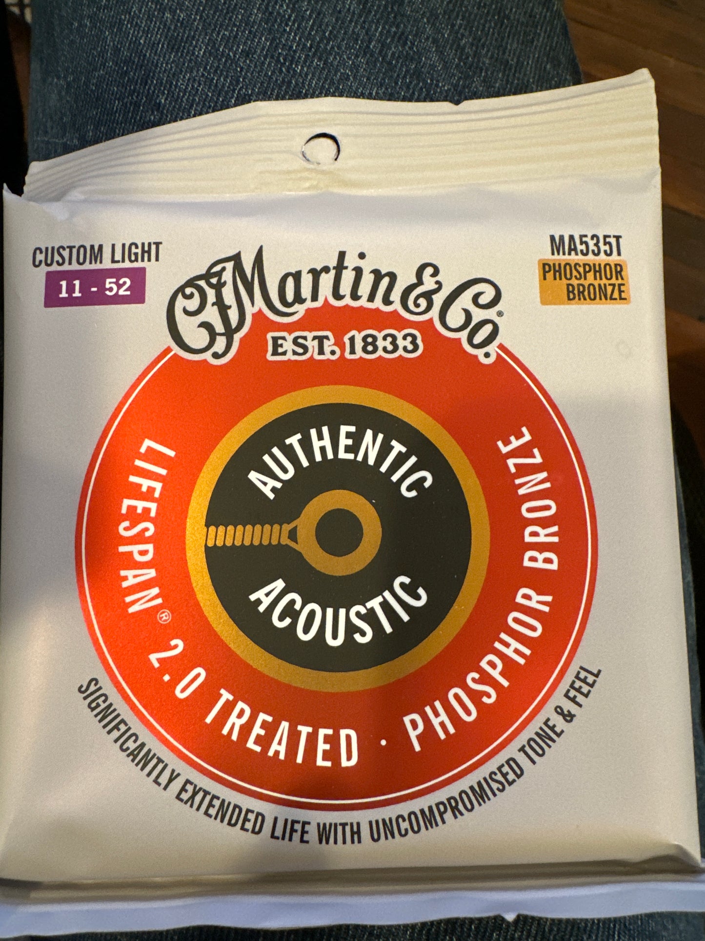 Martin Lifespan 2.0 Phosphor Bronze 11-52 Custom Light  MA535T
