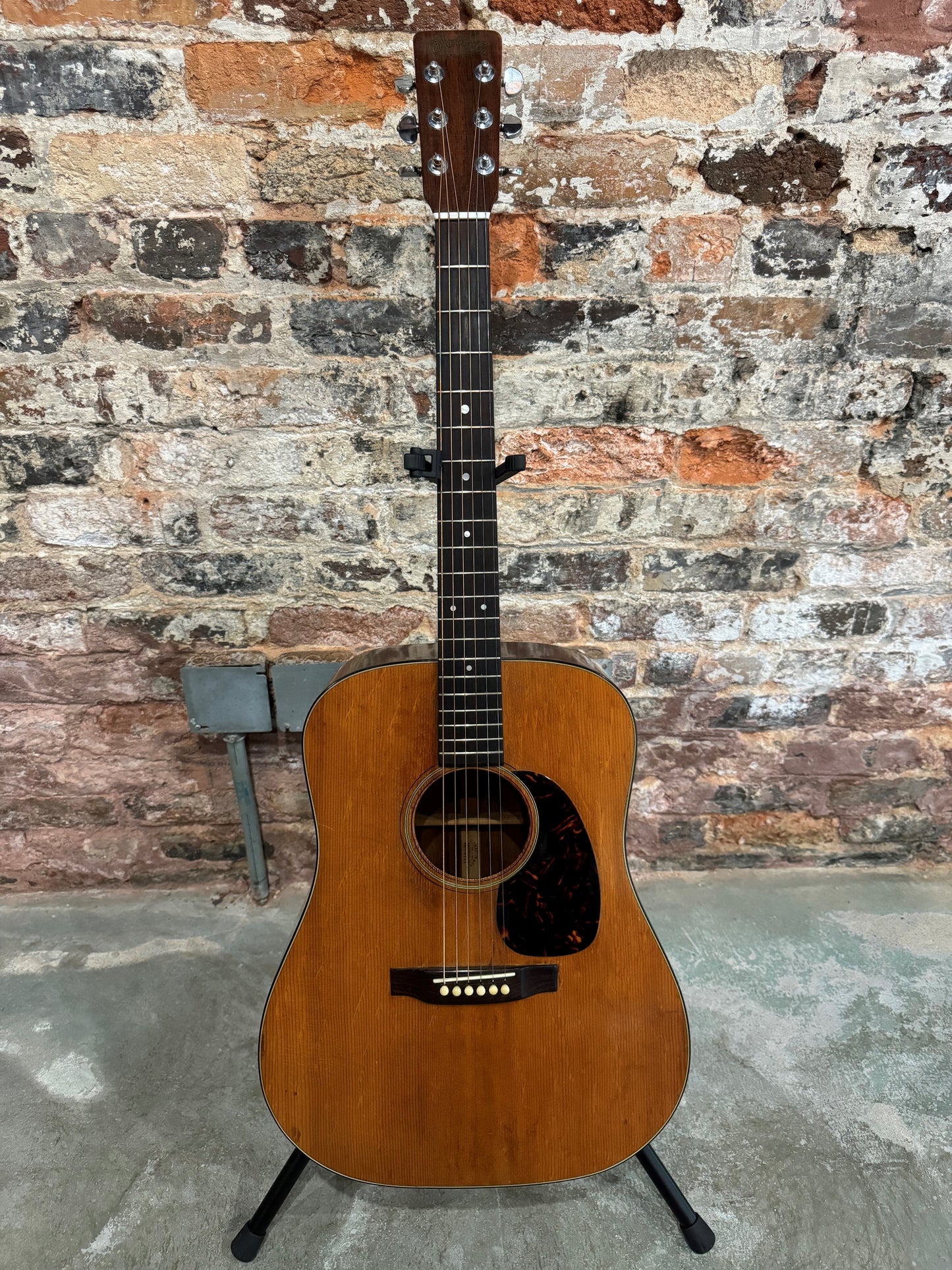 1966 Martin D-18