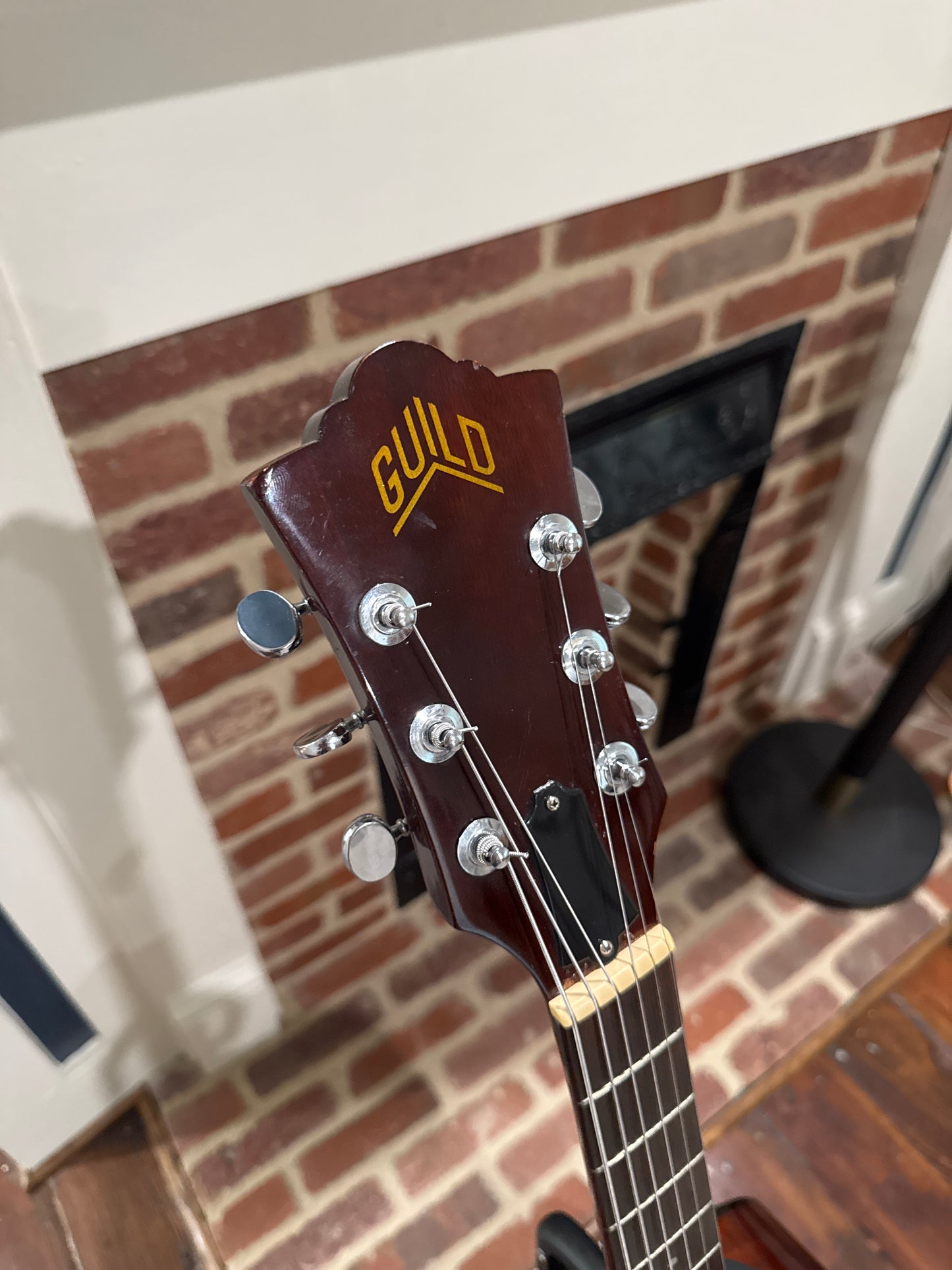 1976 Guild D-25M