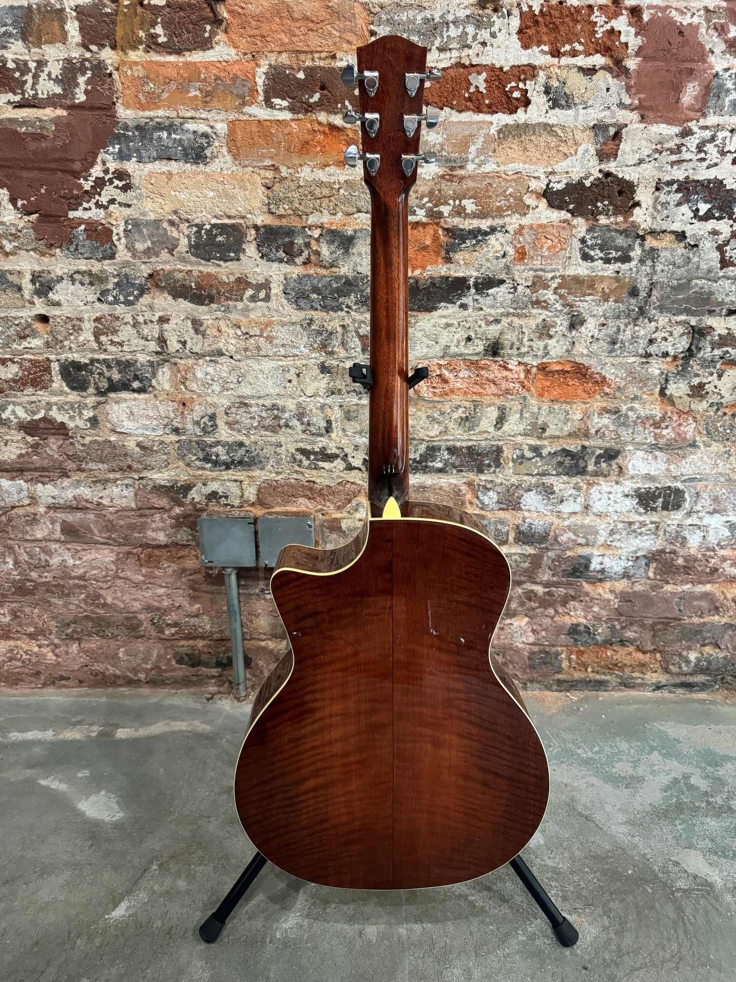 Eastman AC322CE