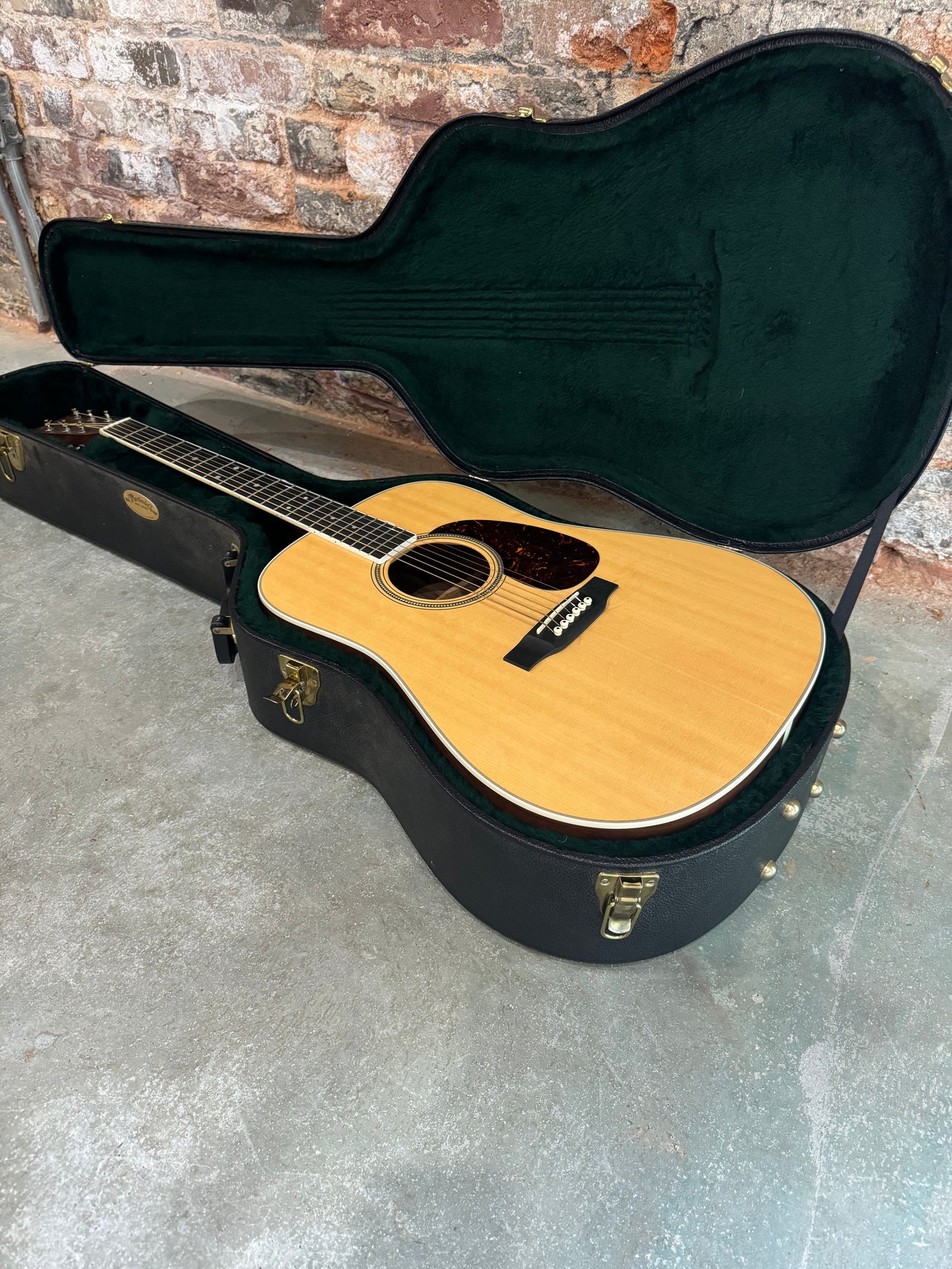 2011 Martin D-16 RGT 50th Anniversary(like new)