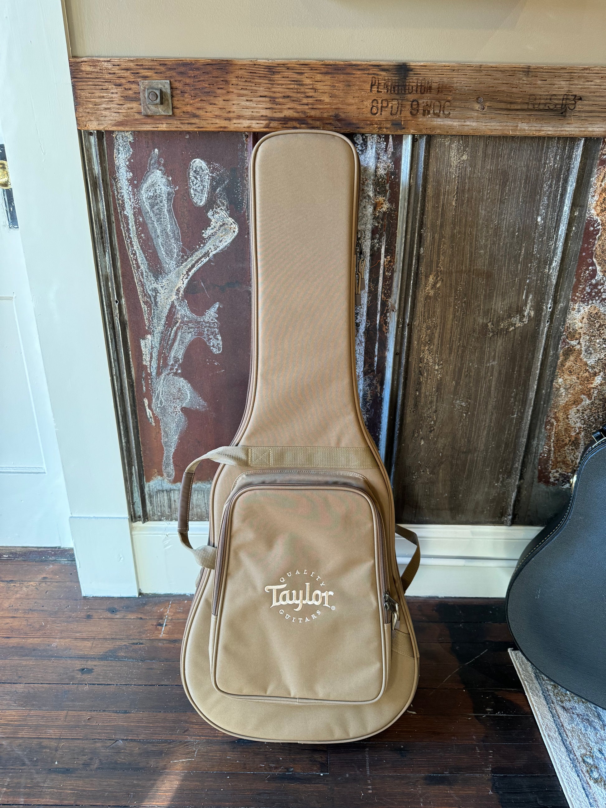 Taylor 114ce – Boss Vintage Guitars-and other fine acoustic Taylor 114ce – Boss Vintage Guitars-and other fine acoustic