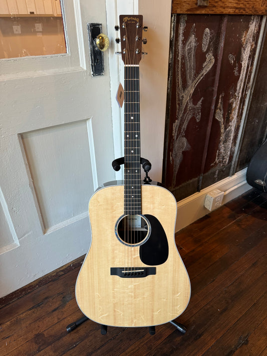 Martin D-13E