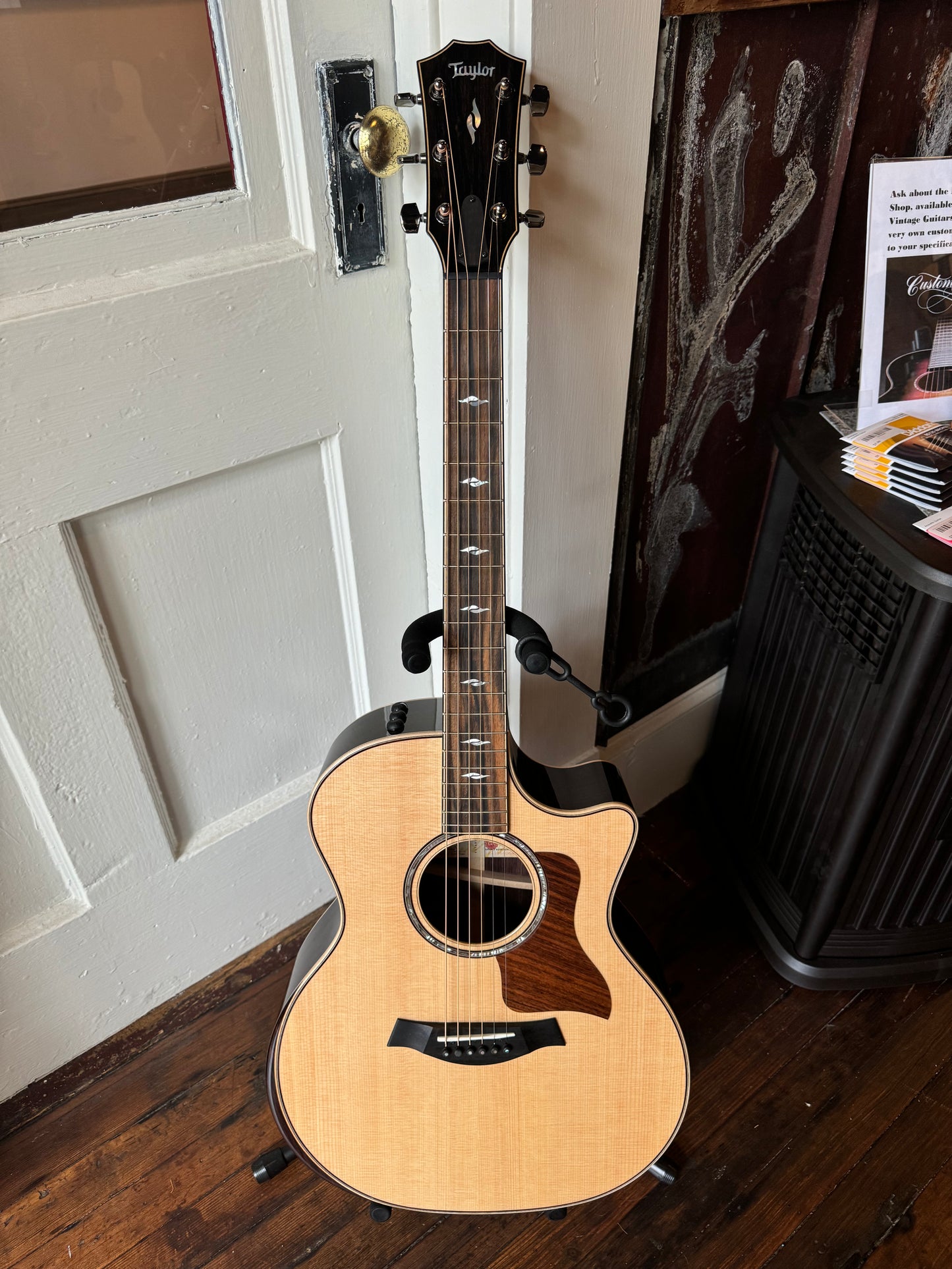 Taylor 814ce