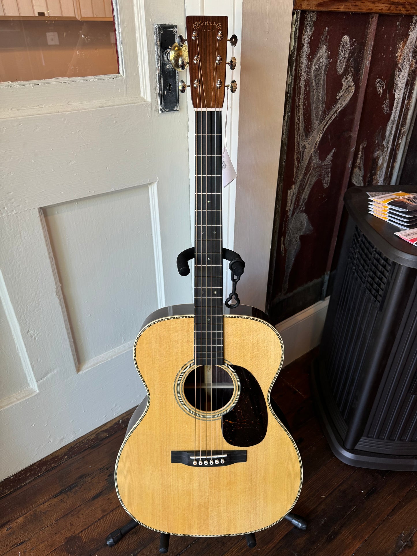 Martin OM-28