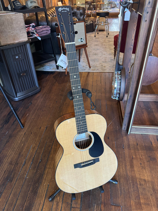 Martin 000-12E