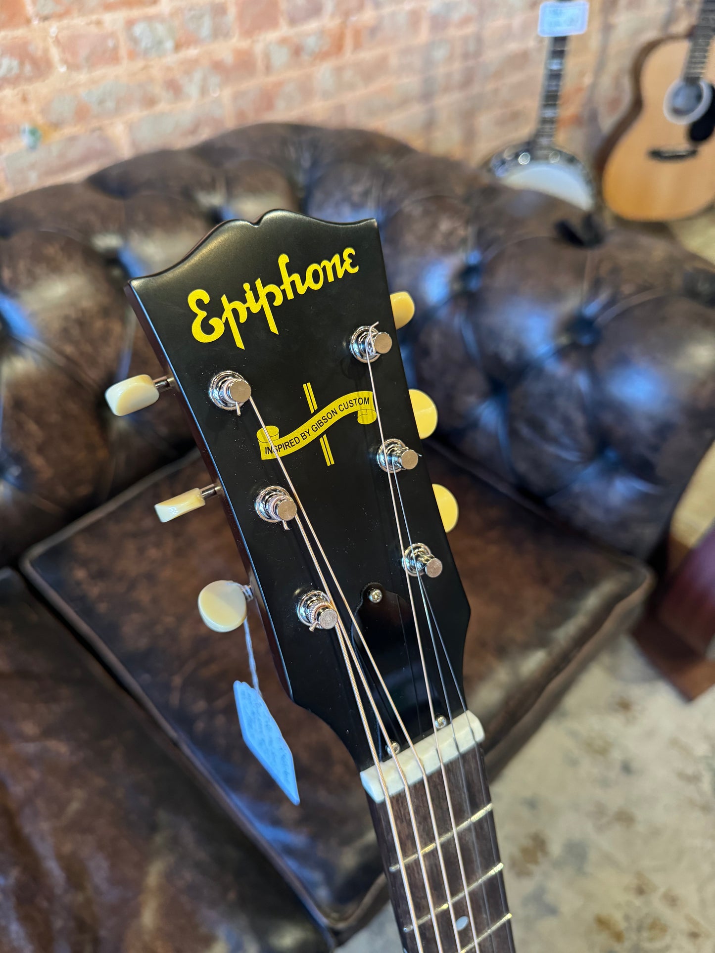 Used Epiphone IBG 1942 Banner J-45