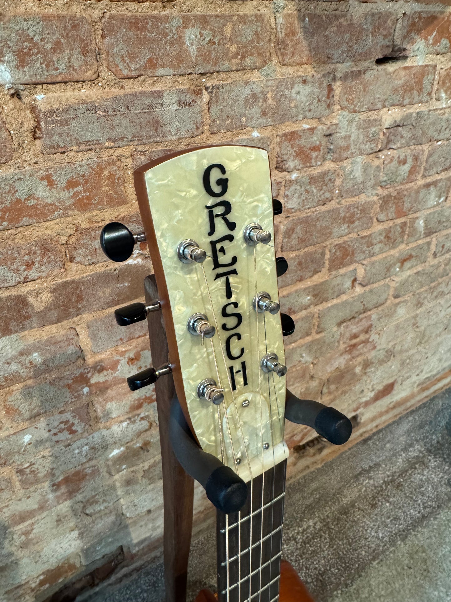 USED Gretsch G9200 Round Neck Resonator