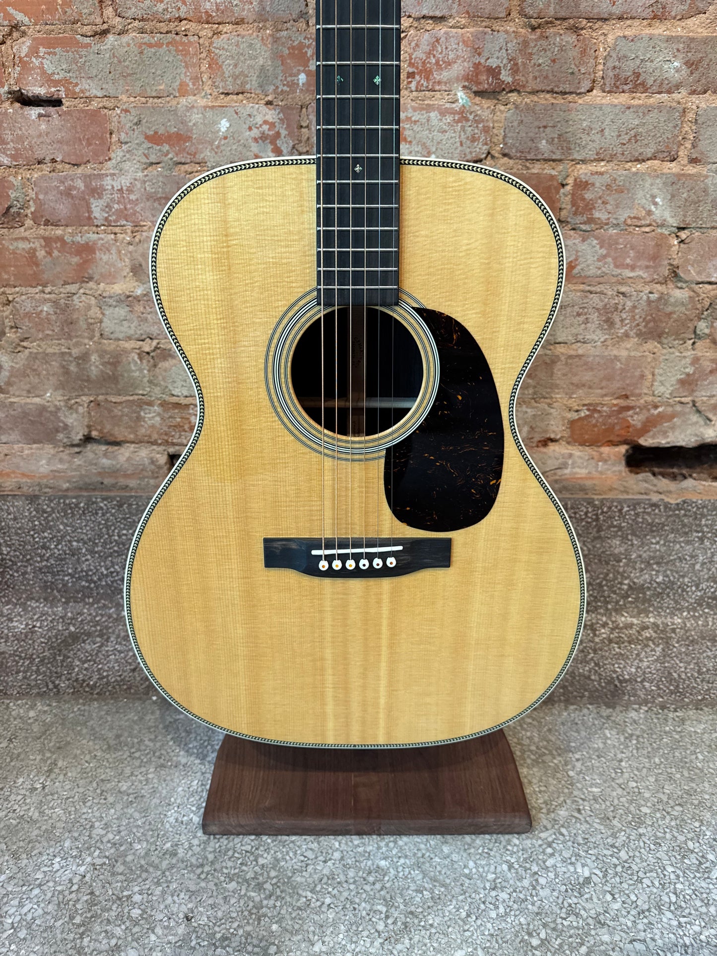 Martin 000-28