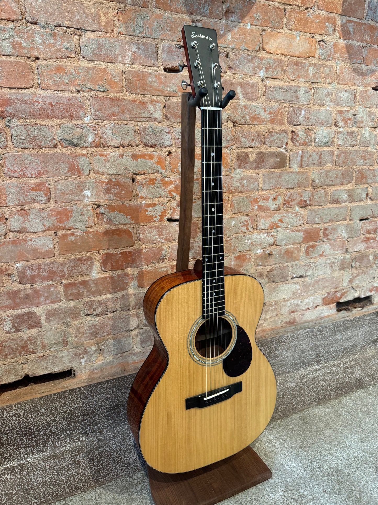 USED 2021 Eastman E10-OM-TC