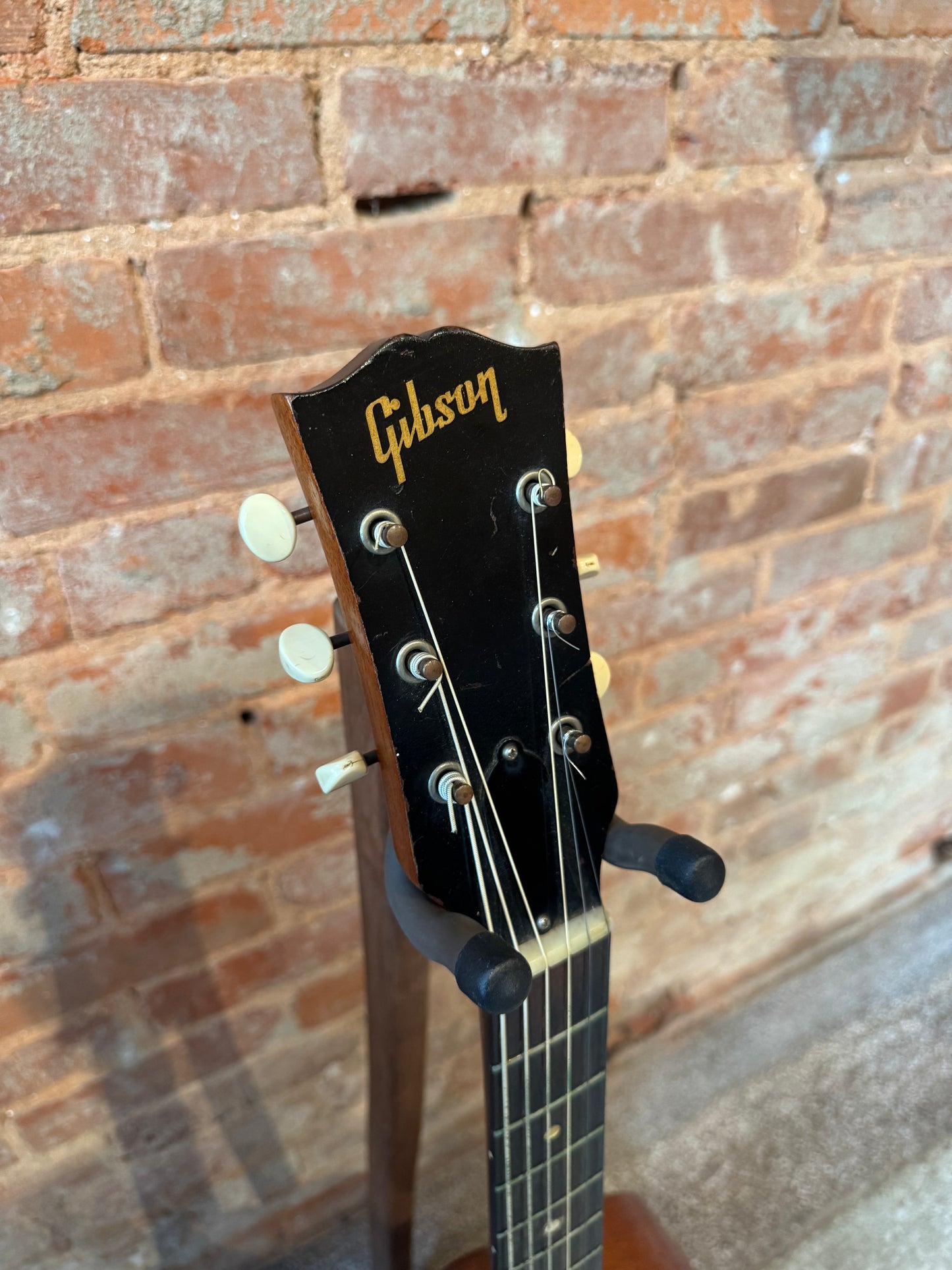 1958 Gibson LG1 (coming soon)