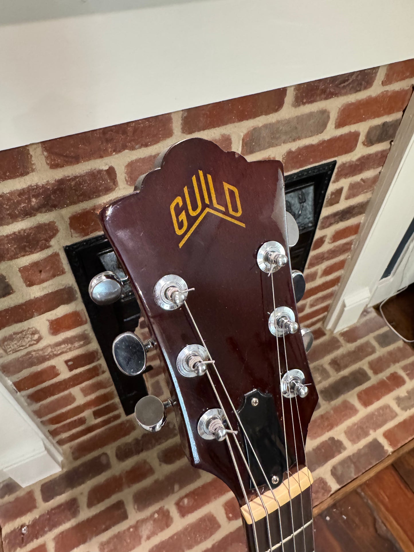 1976 Guild D-25M